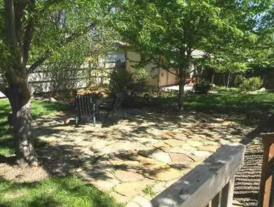 Wow! Spacious Retreat & Amazing Yard 2400+4Bd/3Bth Wichita Luaran gambar