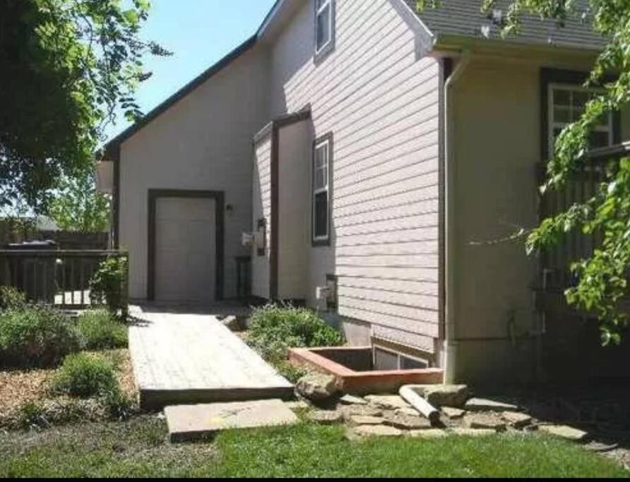 Wow! Spacious Retreat & Amazing Yard 2400+4Bd/3Bth Wichita Luaran gambar